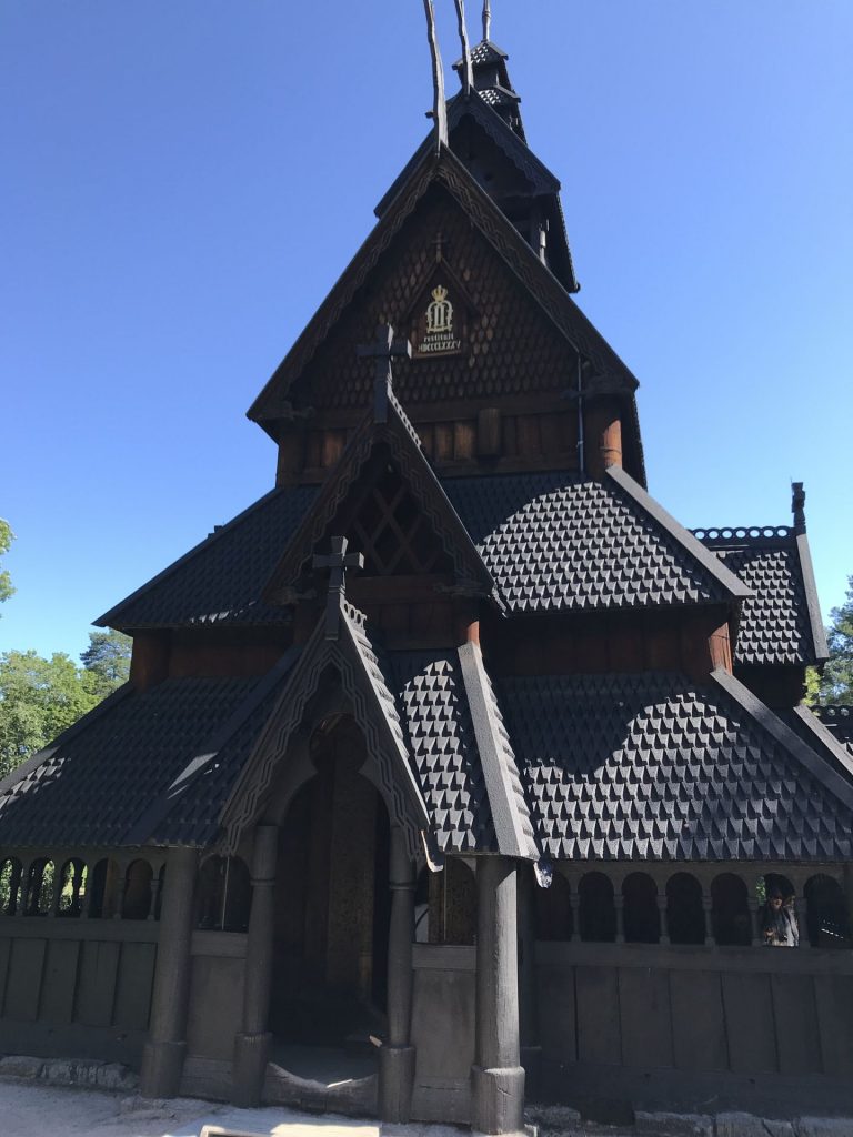 stavkirken-oslo-Noruega Dinamarca e Holanda